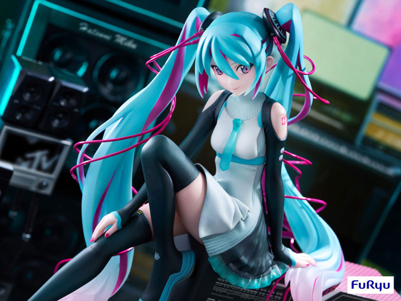 Hatsune Miku x MTV - Complete Scale Figure 1/7