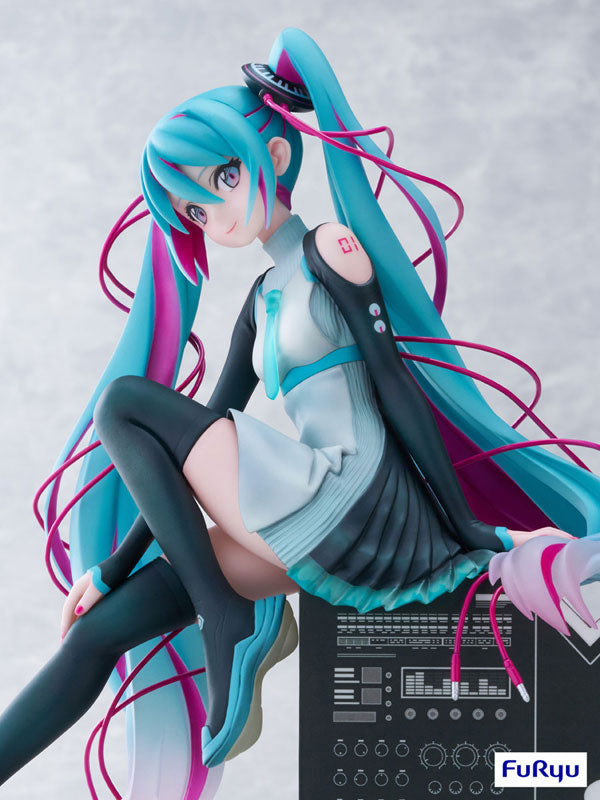 Hatsune Miku x MTV - Complete Scale Figure 1/7