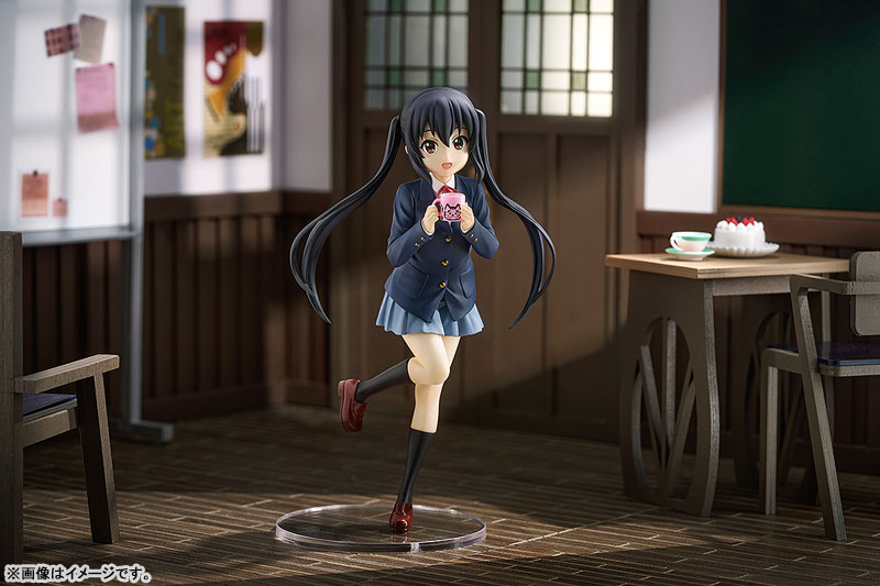 [K-On!] Azusa Nakano - L size Complete Figure