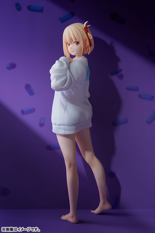 [Lycoris Recoil] Chisato Nishikigi - Oversized Sweatshirt Ver. 1/7 Complete Figure
