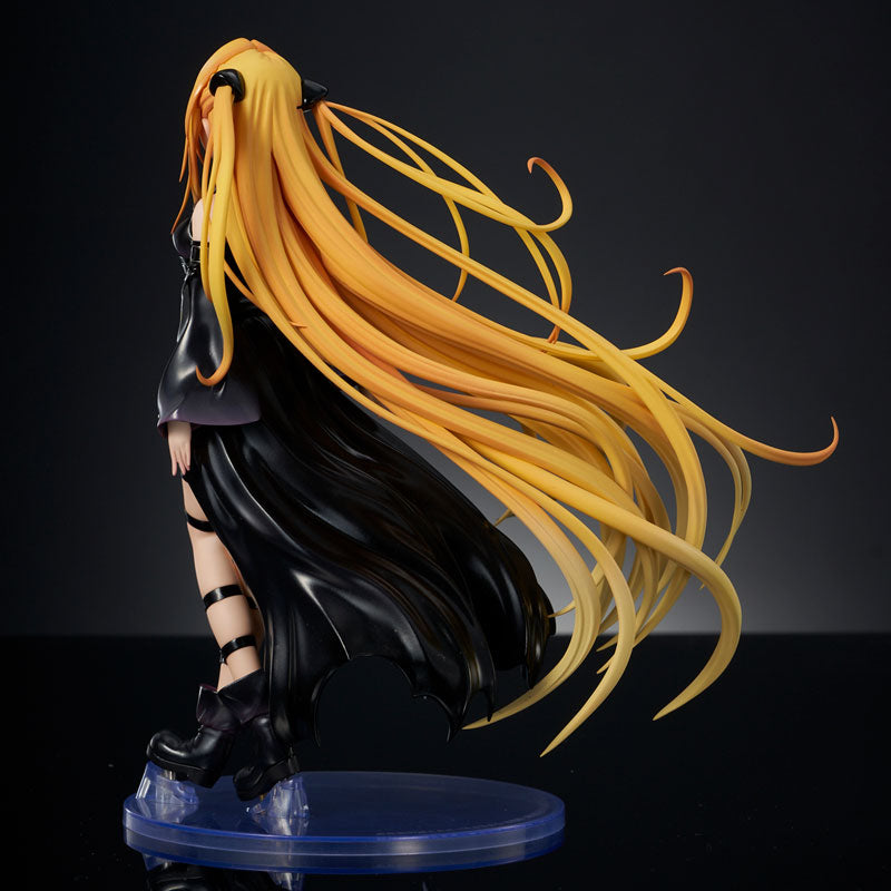 [To Love-Ru Darkness] Golden Darkness  - Black Trance ver. Complete Figure