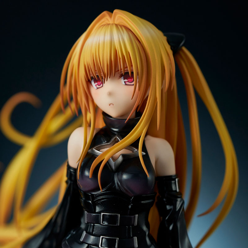 [To Love-Ru Darkness] Golden Darkness  - Black Trance ver. Complete Figure