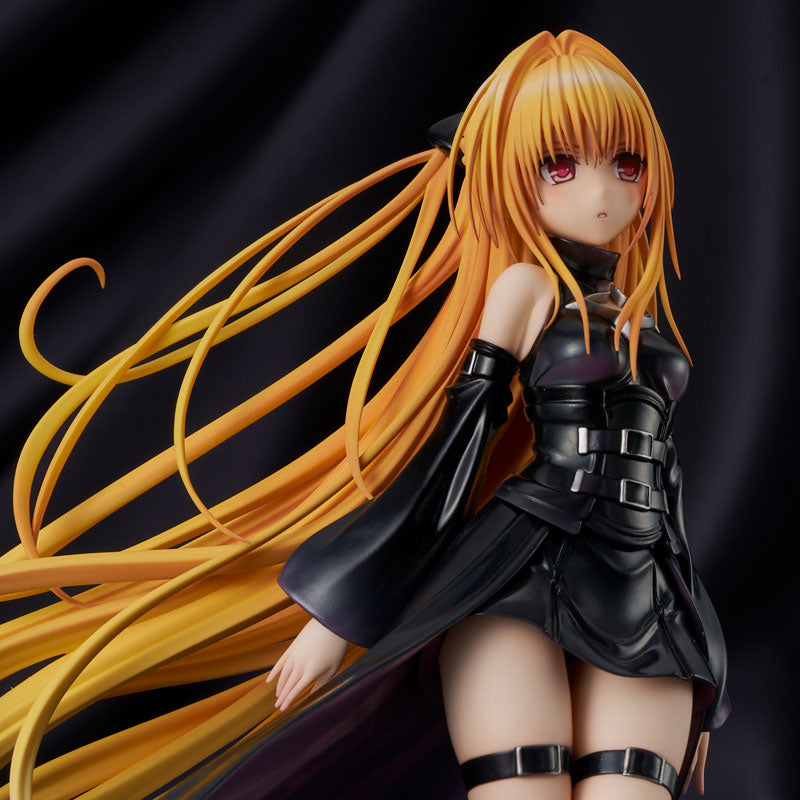 [To Love-Ru Darkness] Golden Darkness  - Black Trance ver. Complete Figure