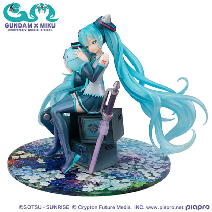 Lucrea [Mobile Suit Gundam 45th Anniversary x Hatsune Miku] Hatsune Miku x 00 Gundam 1/7 Complete Figure