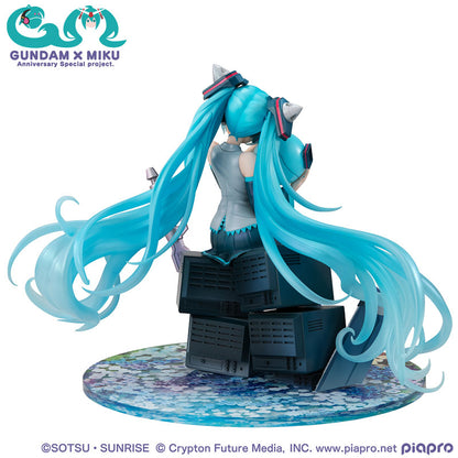 Lucrea [Mobile Suit Gundam 45th Anniversary x Hatsune Miku] Hatsune Miku x 00 Gundam 1/7 Complete Figure