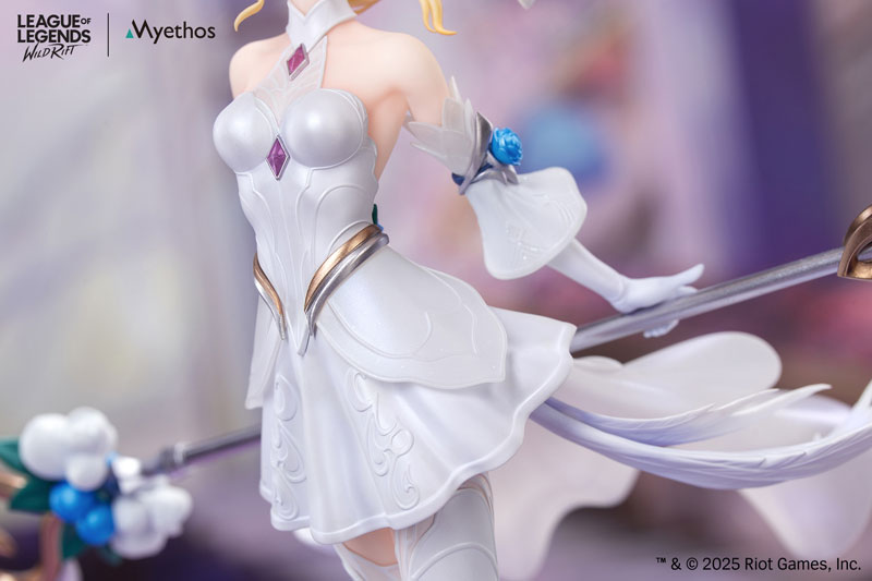 [League of Legends] Lux - 1/8 Complete Figure