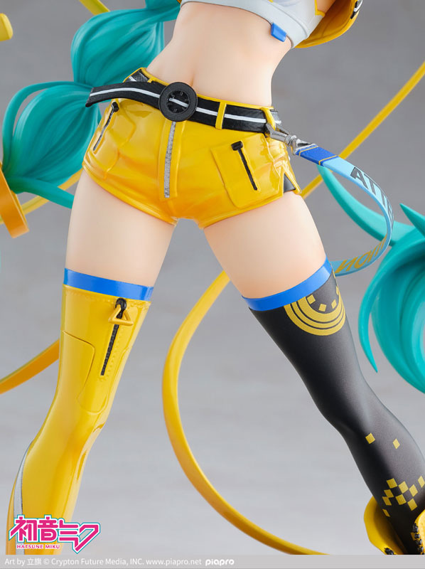[Character Vocal Series 01] Hatsune Miku 17th Anniversary Ver. 1/7 Complete Figure