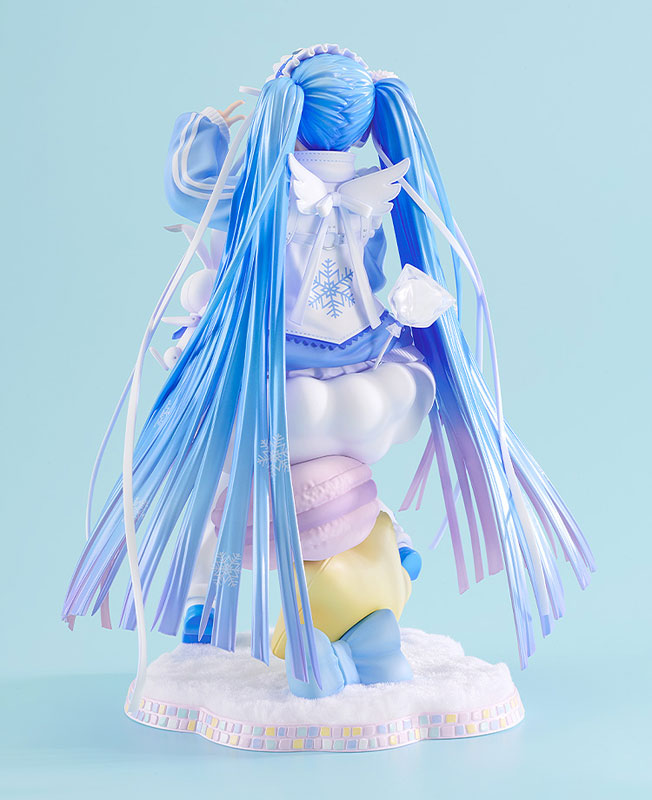 [VOCALOID] Hatsune Miku - Snow Miku: Yukiiro Pop Ver. 1/7 Complete Figure