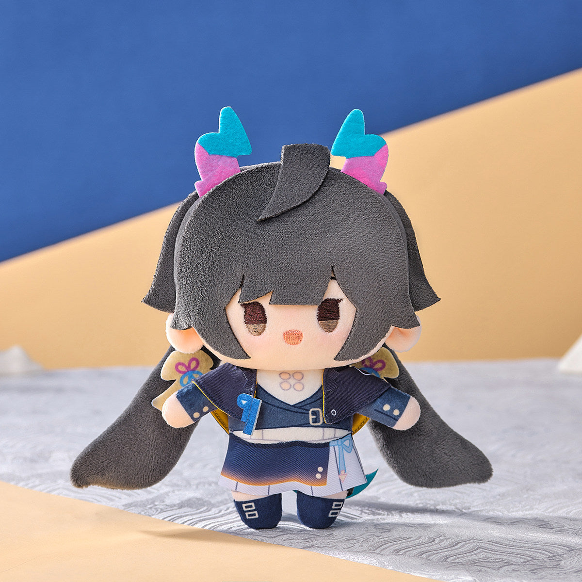 Peluche [Arknights: Endfield] - Lawson Collab